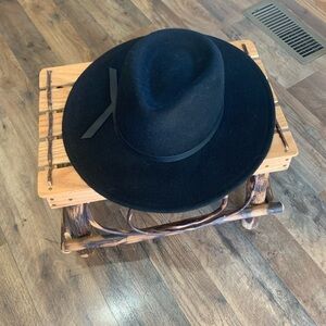 Universal Threads Classic Black Wool Fedora Western Hat with Leather Strap